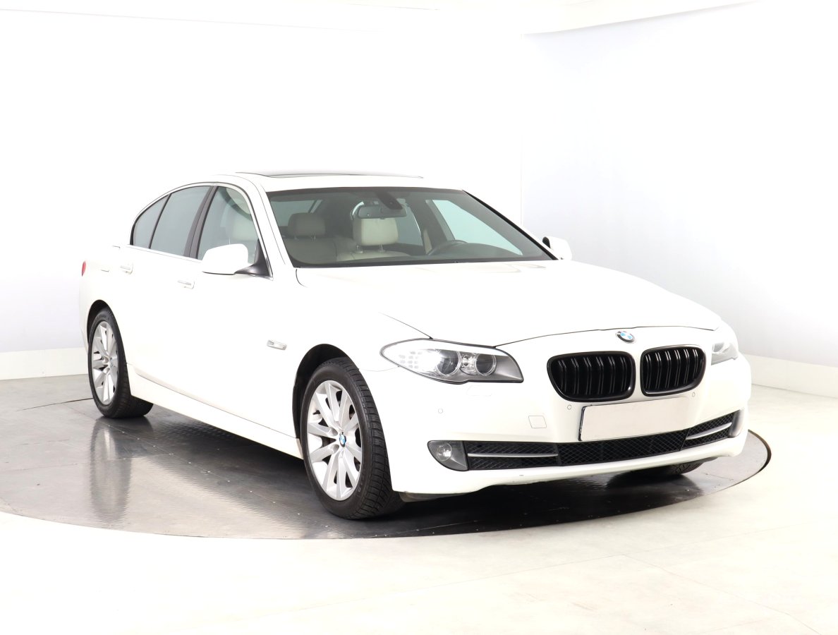 BMW Řada 5, 2012 - celkový pohled