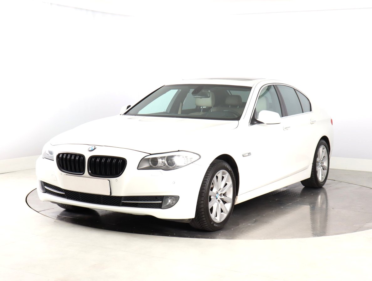 BMW Řada 5, 2012 - pohled č. 3