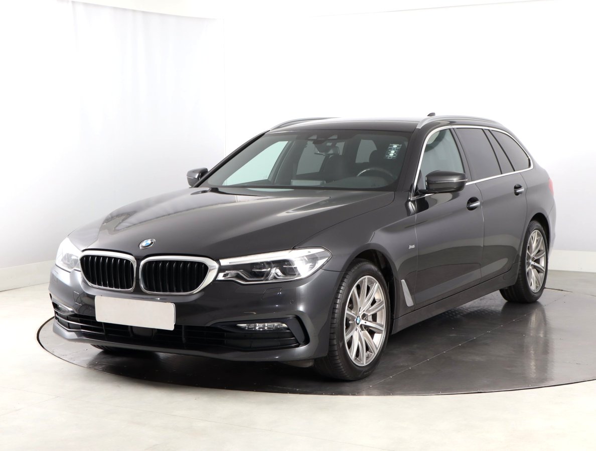 BMW Řada 5, 2018 - pohled č. 3