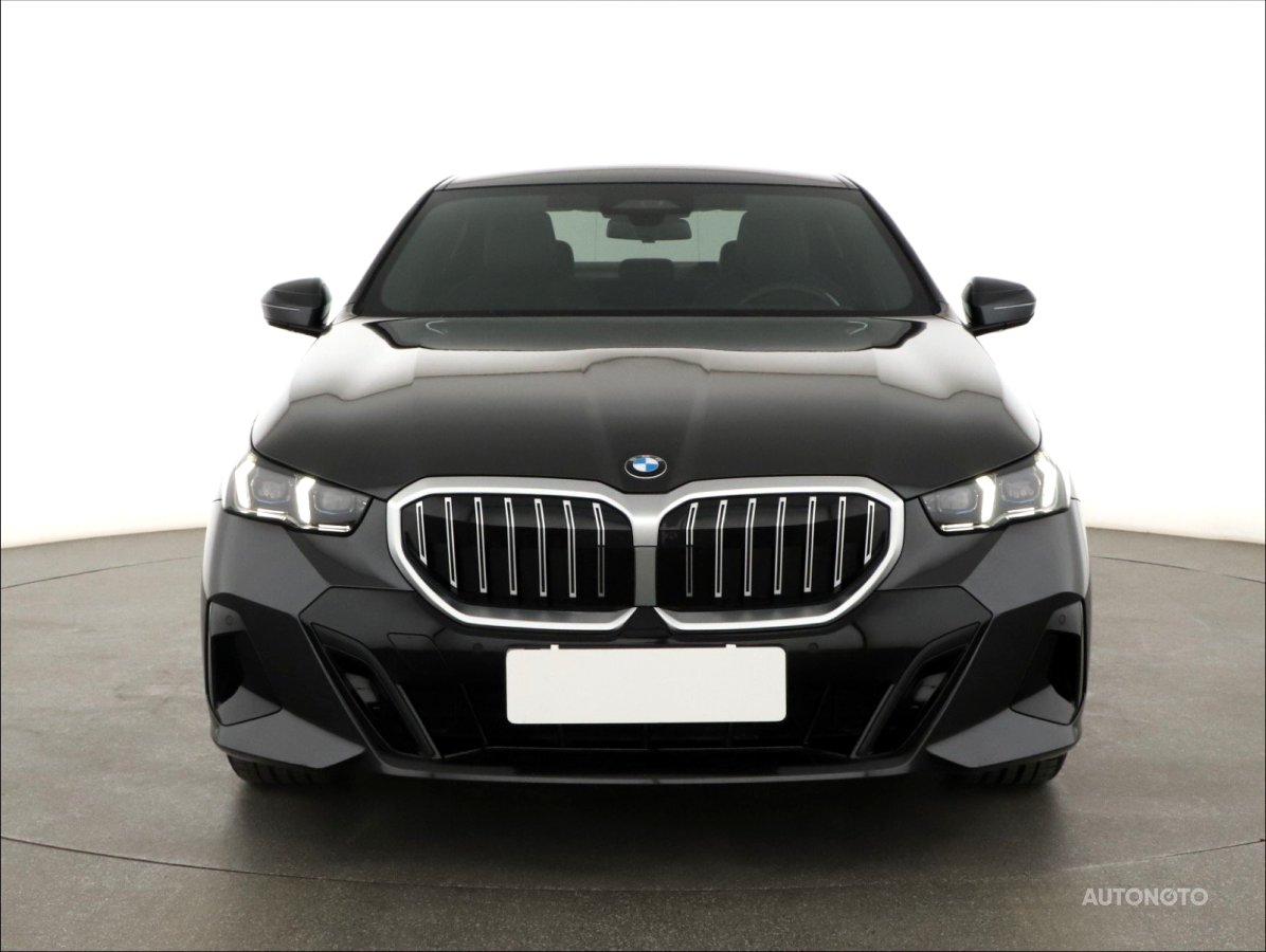 BMW Řada 5, 2023 - pohled č. 2