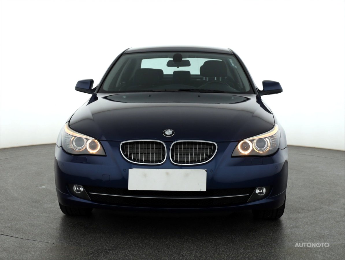 BMW Řada 5, 2009 - pohled č. 2