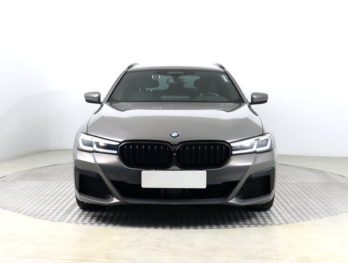 BMW Řada 5, 2021 - pohled č. 2