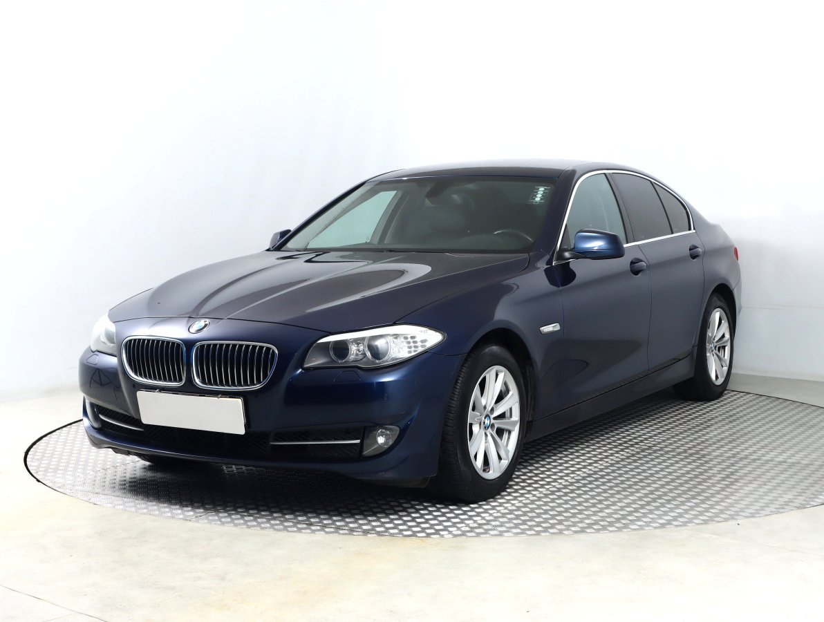 BMW Řada 5, 2012 - pohled č. 3