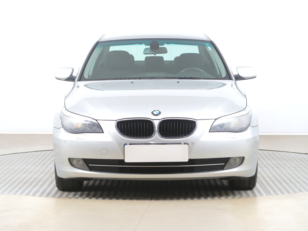 BMW Řada 5, 2008 - pohled č. 2