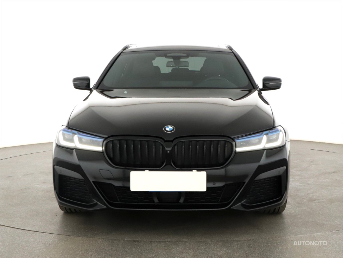 BMW Řada 5, 2021 - pohled č. 2