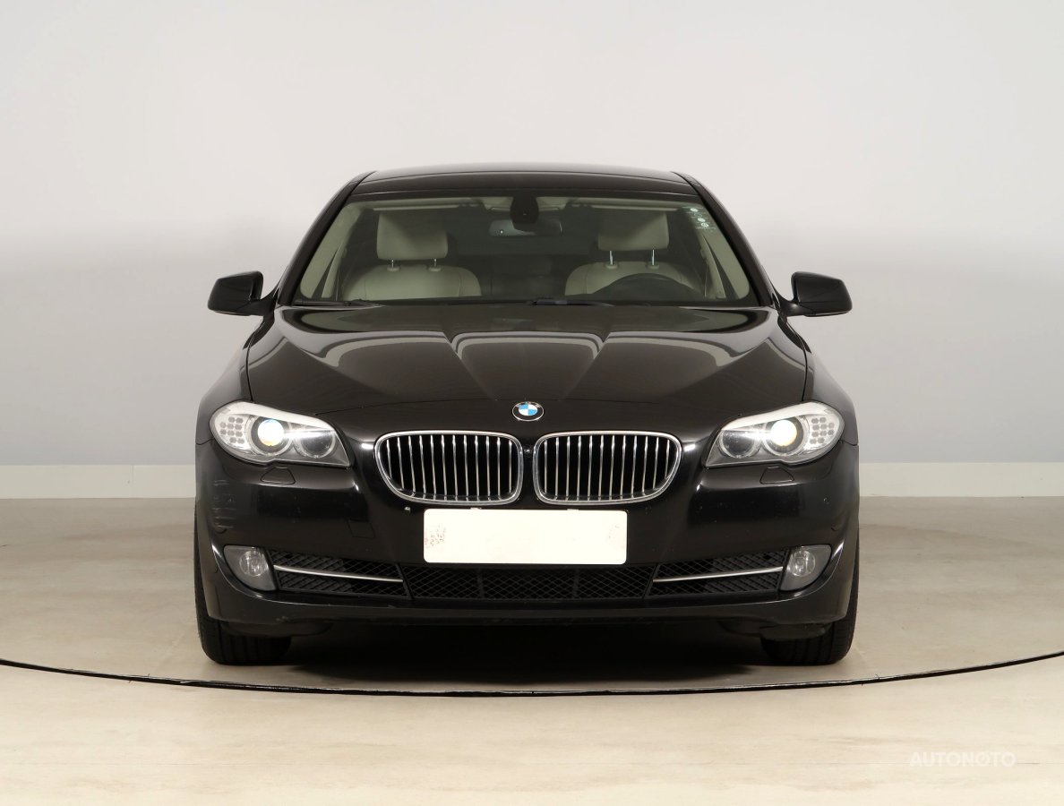 BMW Řada 5, 2012 - pohled č. 2