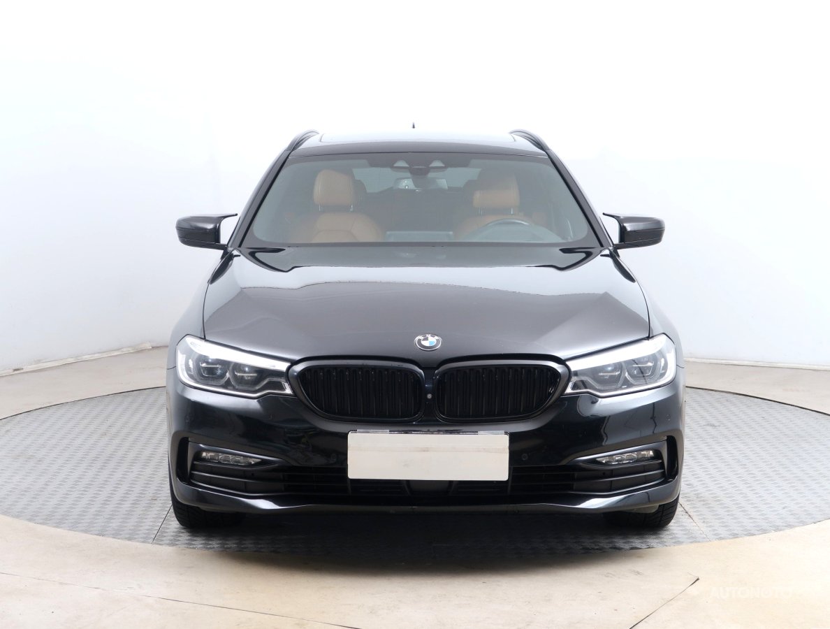 BMW Řada 5, 2017 - pohled č. 2