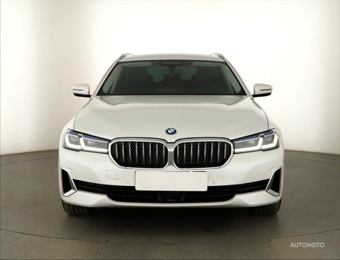 BMW Řada 5, 2021 - pohled č. 2
