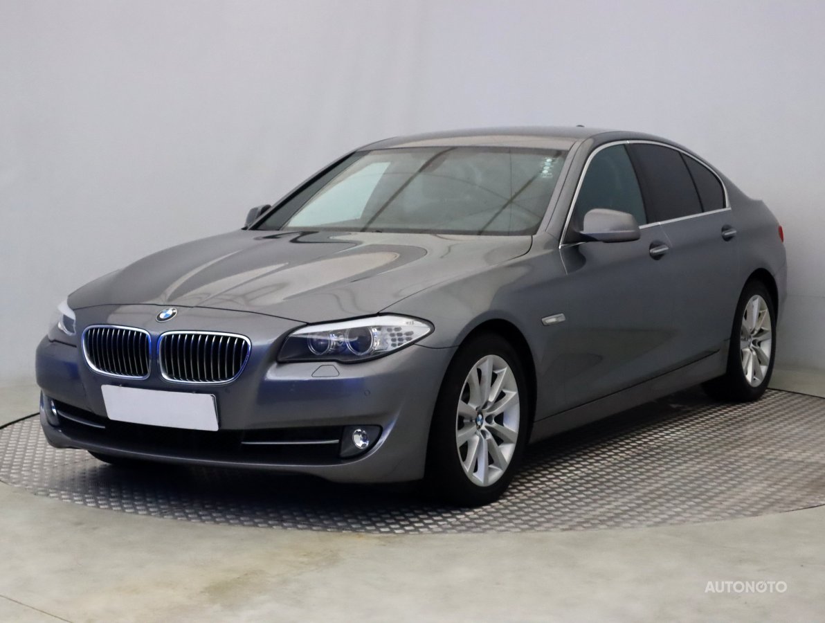 BMW Řada 5, 2011 - pohled č. 3