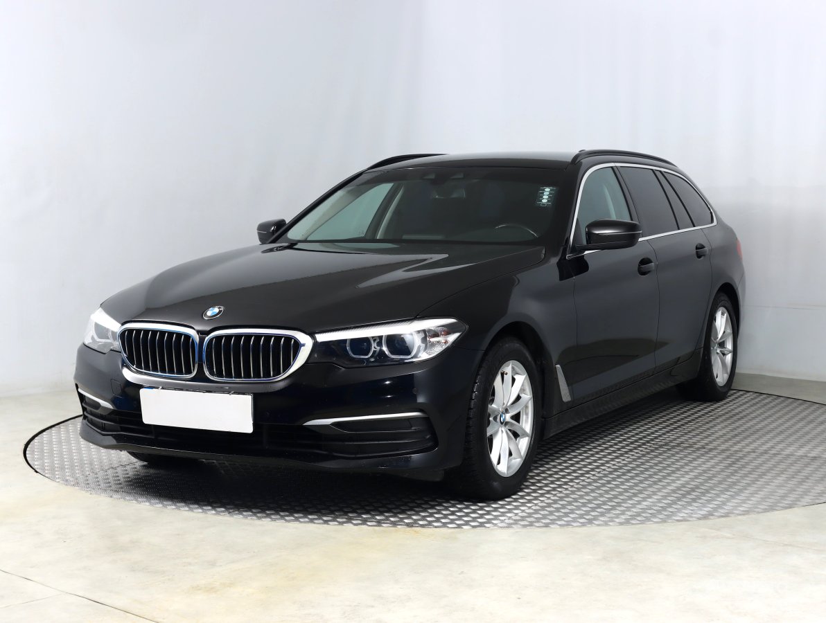 BMW Řada 5, 2018 - pohled č. 3