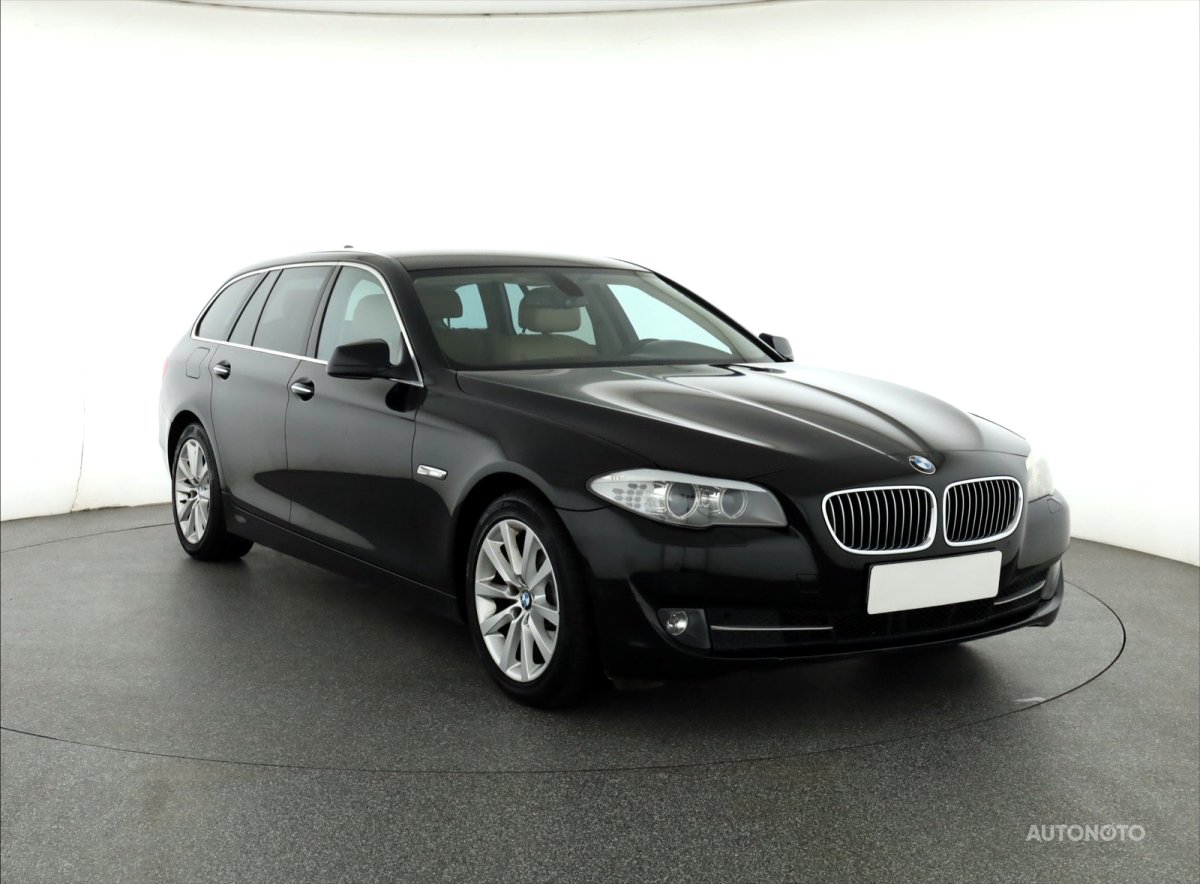 BMW Řada 5, 2012 - celkový pohled