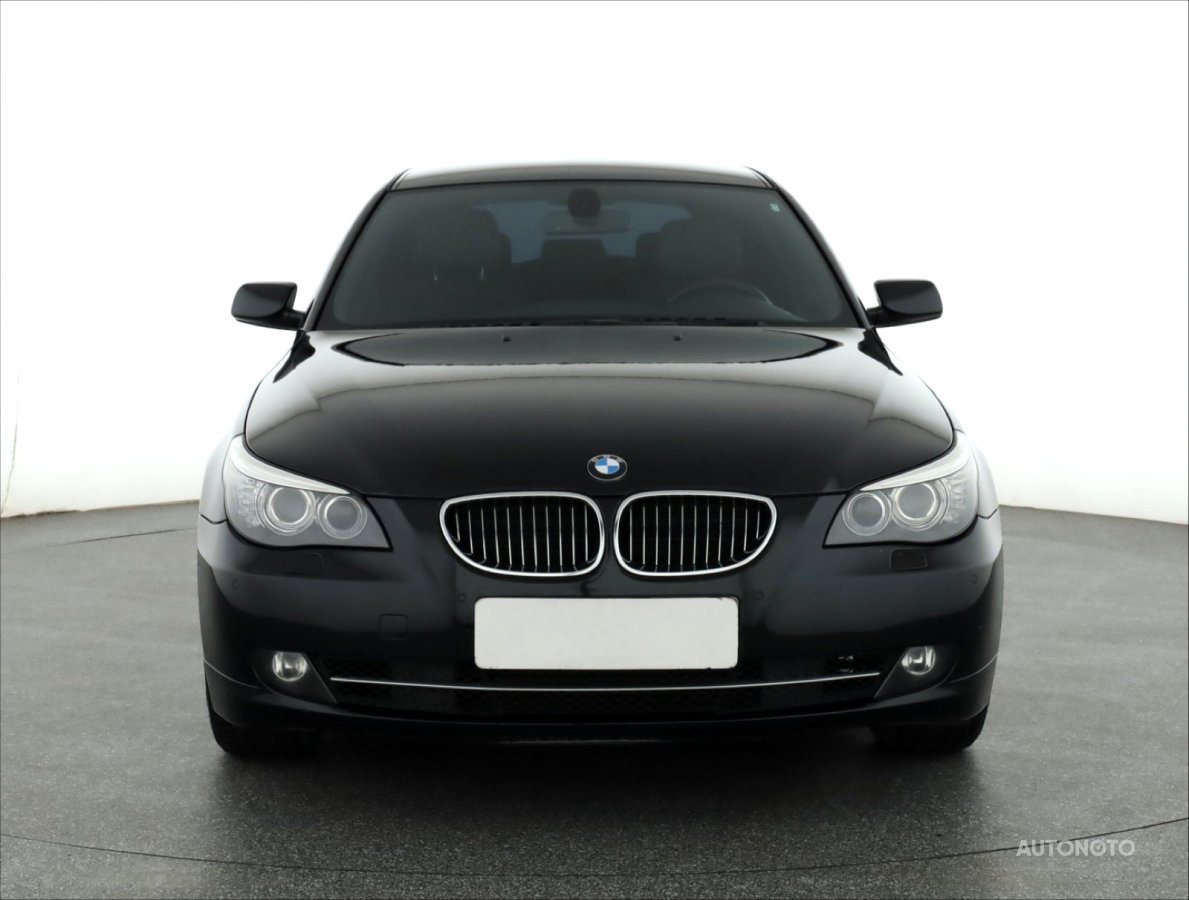 BMW Řada 5, 2009 - pohled č. 2