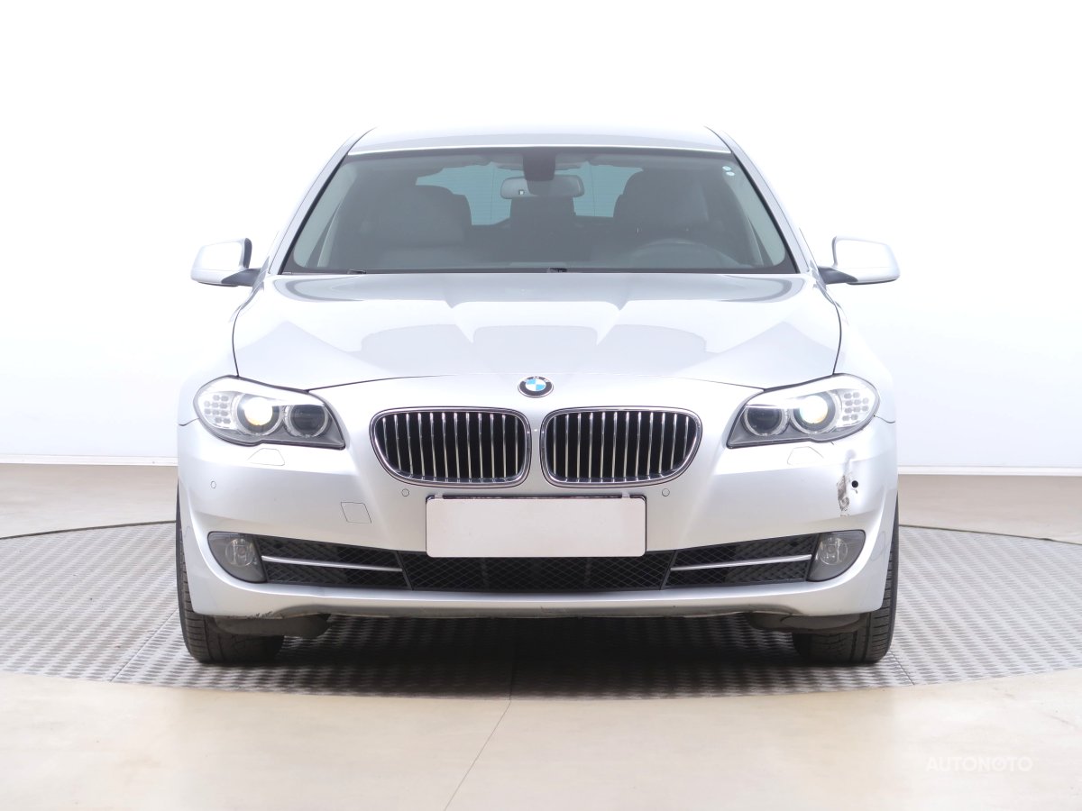 BMW Řada 5, 2013 - pohled č. 2