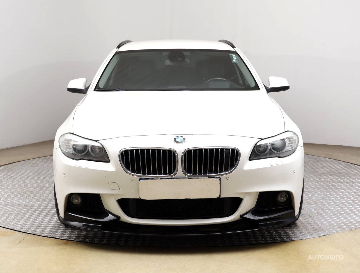 BMW Řada 5, 2012 - pohled č. 2