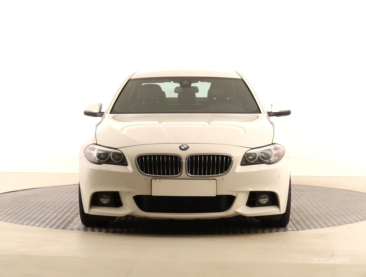 BMW Řada 5, 2013 - pohled č. 2