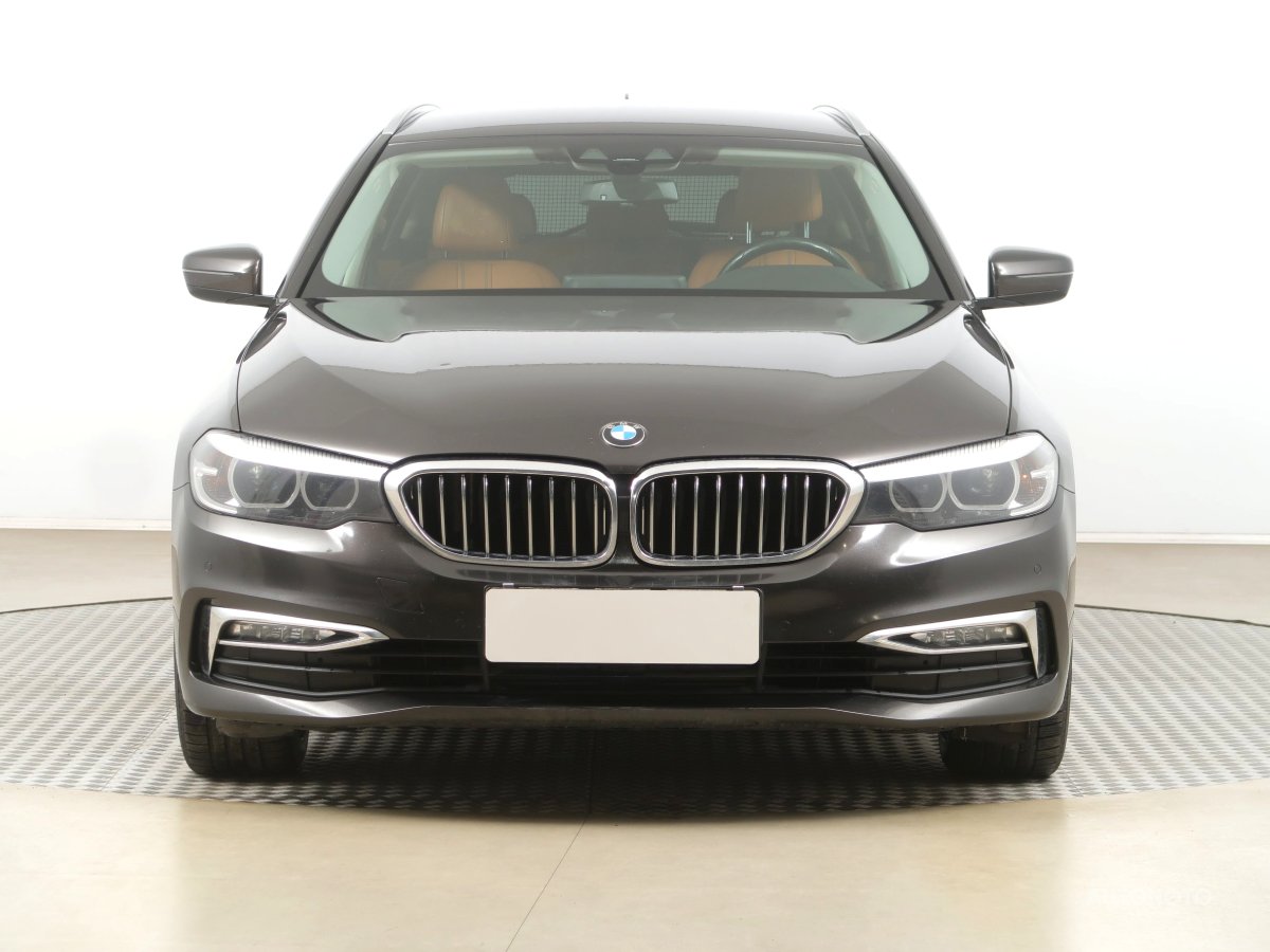 BMW Řada 5, 2017 - pohled č. 2