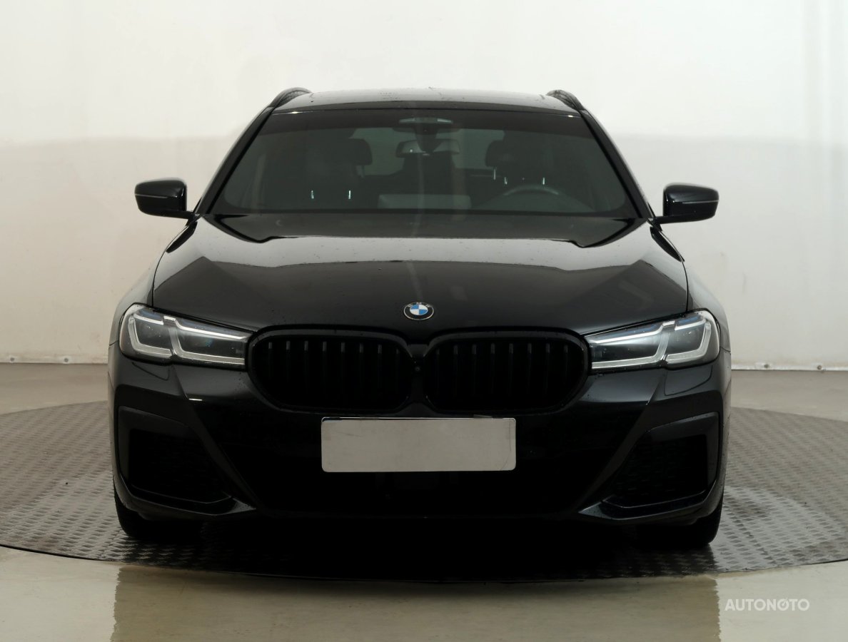 BMW Řada 5, 2021 - pohled č. 2
