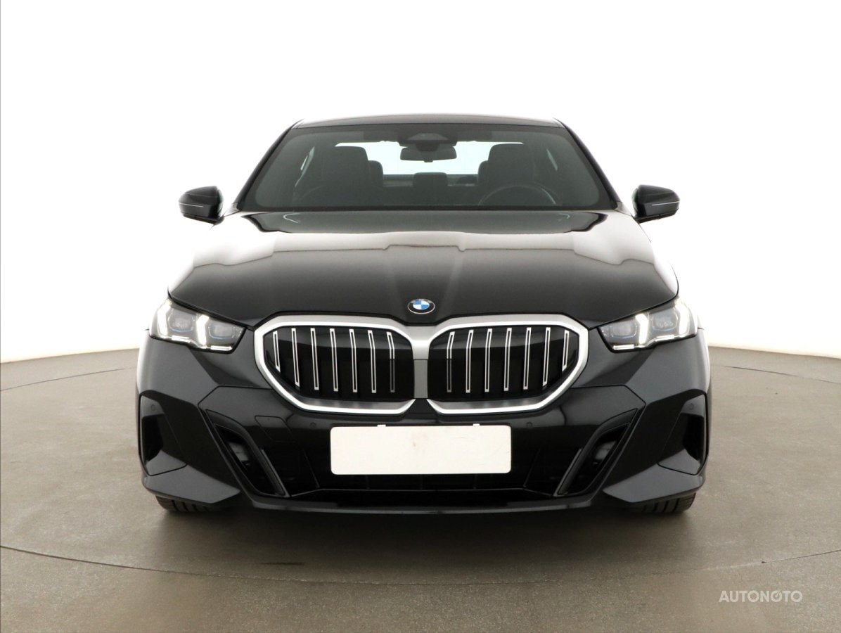 BMW Řada 5, 2023 - pohled č. 2