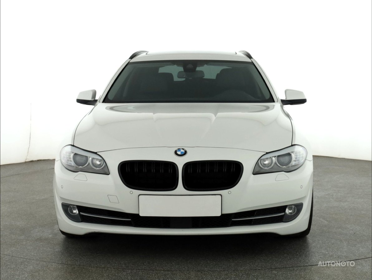 BMW Řada 5, 2013 - pohled č. 2