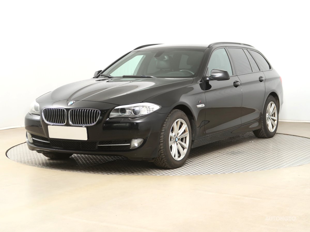 BMW Řada 5, 2013 - pohled č. 3