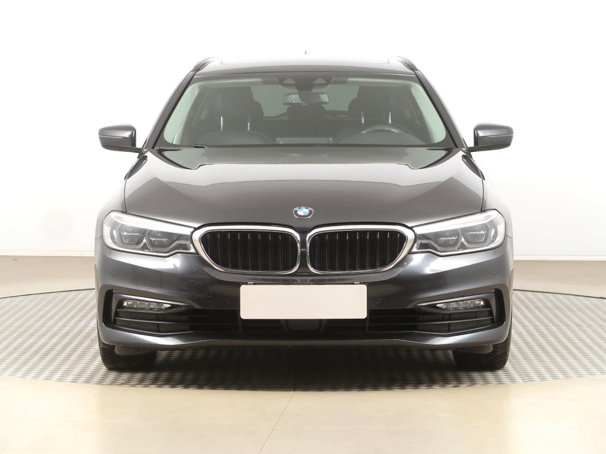 BMW Řada 5, 2017 - pohled č. 2