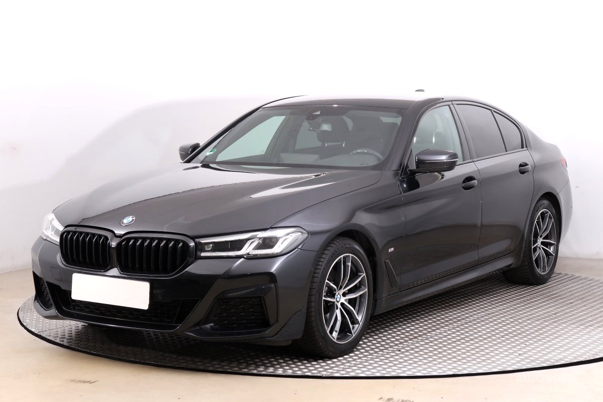BMW Řada 5, 2022 - pohled č. 3