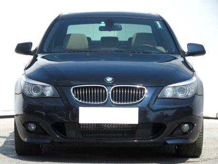 BMW Řada 5, 2009 - pohled č. 2