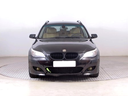 BMW Řada 5, 2009 - pohled č. 2