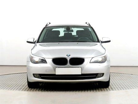 BMW Řada 5, 2010 - pohled č. 2