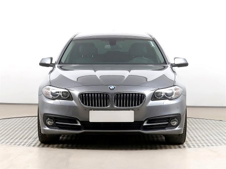 BMW Řada 5, 2014 - pohled č. 2