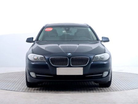 BMW Řada 5, 2013 - pohled č. 2