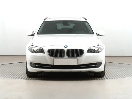 BMW Řada 5, 2012 - pohled č. 2