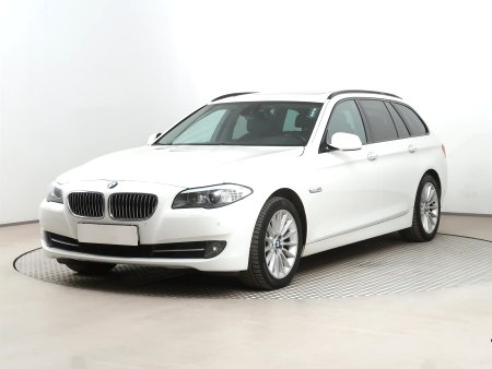 BMW Řada 5, 2012 - pohled č. 3