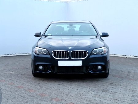 BMW Řada 5, 2016 - pohled č. 2