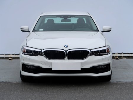 BMW Řada 5, 2017 - pohled č. 2