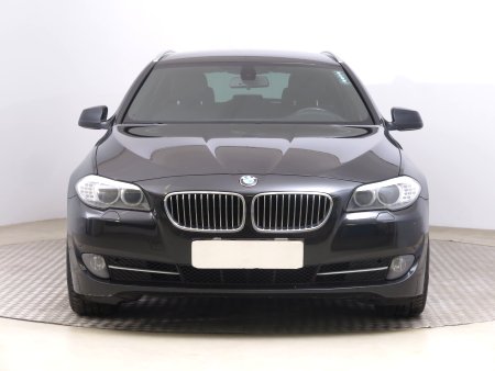 BMW Řada 5, 2011 - pohled č. 2