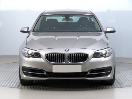BMW Řada 5, 2014 - pohled č. 2