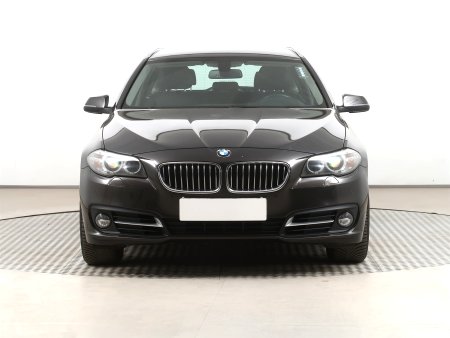 BMW Řada 5, 2013 - pohled č. 2