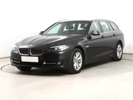 BMW Řada 5, 2013 - pohled č. 3