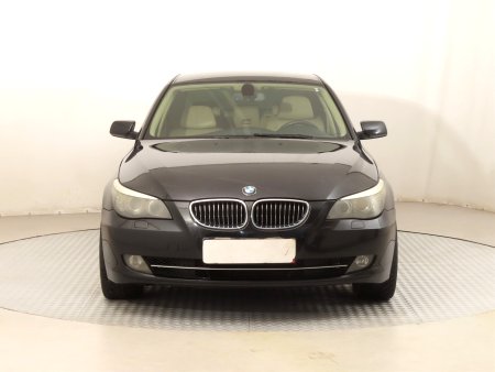 BMW Řada 5, 2008 - pohled č. 2