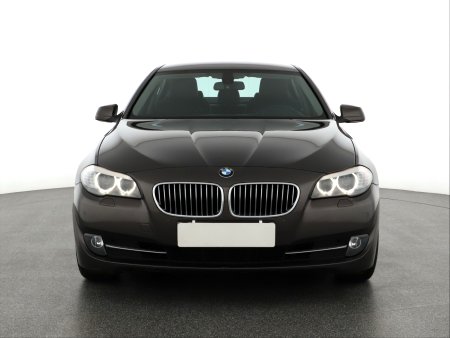 BMW Řada 5, 2012 - pohled č. 2
