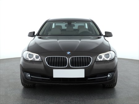 BMW Řada 5, 2012 - pohled č. 2