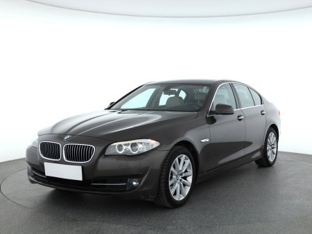 BMW Řada 5, 2012 - pohled č. 3