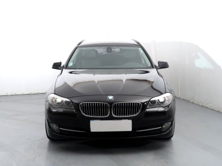 BMW Řada 5, 2010 - pohled č. 2