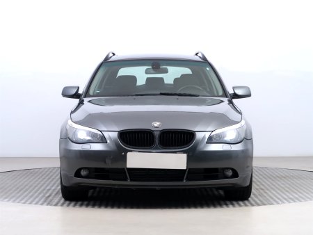 BMW Řada 5, 2005 - pohled č. 2