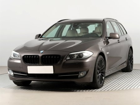 BMW Řada 5, 2013 - pohled č. 3