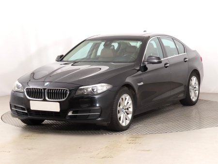 BMW Řada 5, 2014 - pohled č. 3