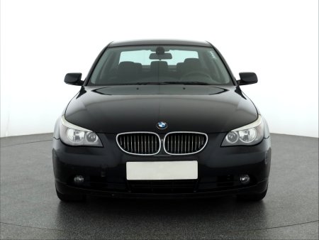BMW Řada 5, 2006 - pohled č. 2