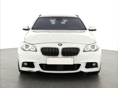 BMW Řada 5, 2011 - pohled č. 2