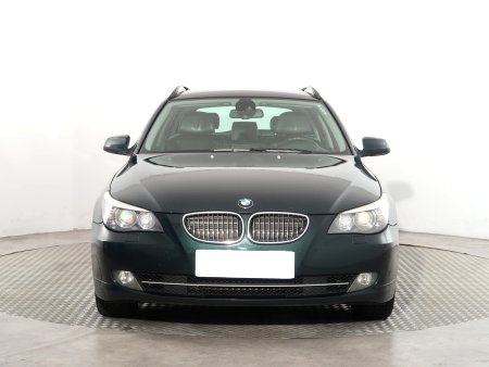 BMW Řada 5, 2010 - pohled č. 2